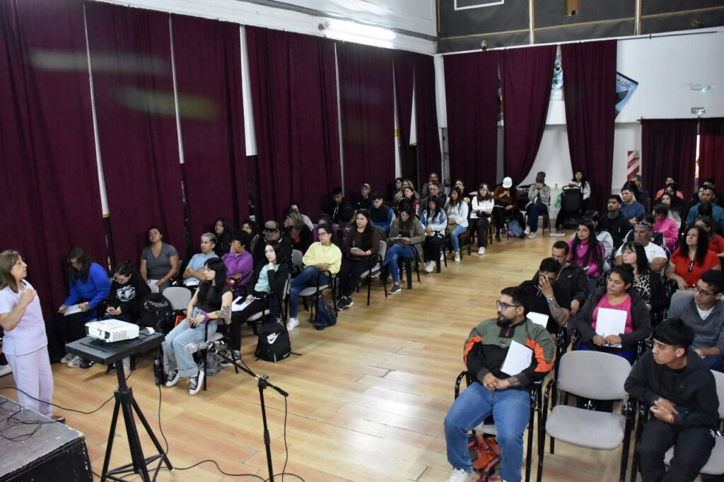 Comenzó nuevo curso municipal de manipulación de alimentos con 80 asistentes