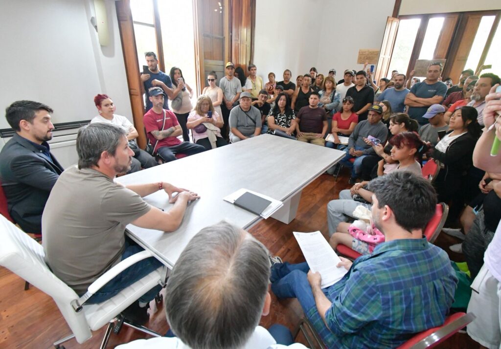 Merino se reunió con vecinos del Loteo Belgrano para informar avances de la regularización dominial