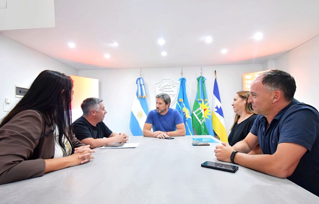 Merino recibió a la nueva conducción del hockey del Valle