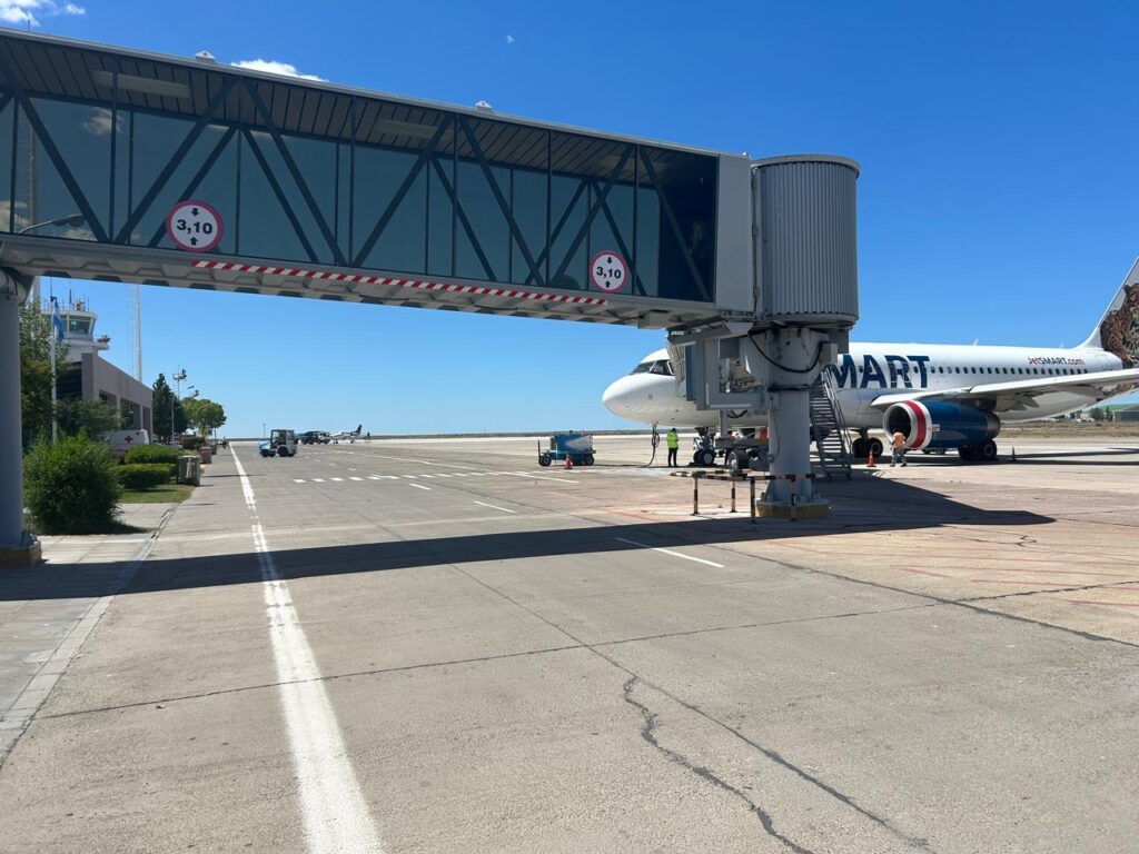 El aeropuerto de Trelew ya cuenta con la manga operativa