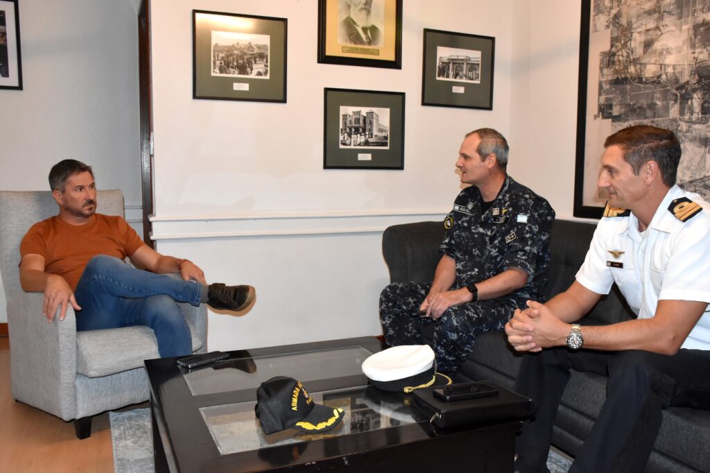 Merino recibió a las nuevas autoridades de la Base Zar