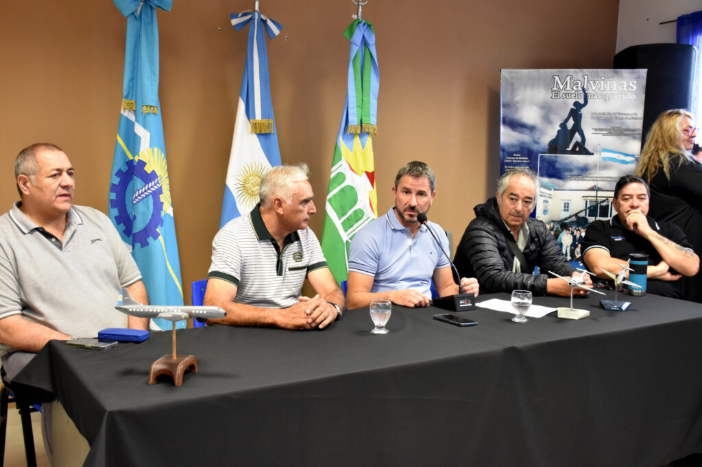 Merino acompañó la presentación de actividades por el 44° aniversario de la Gesta de Malvinas