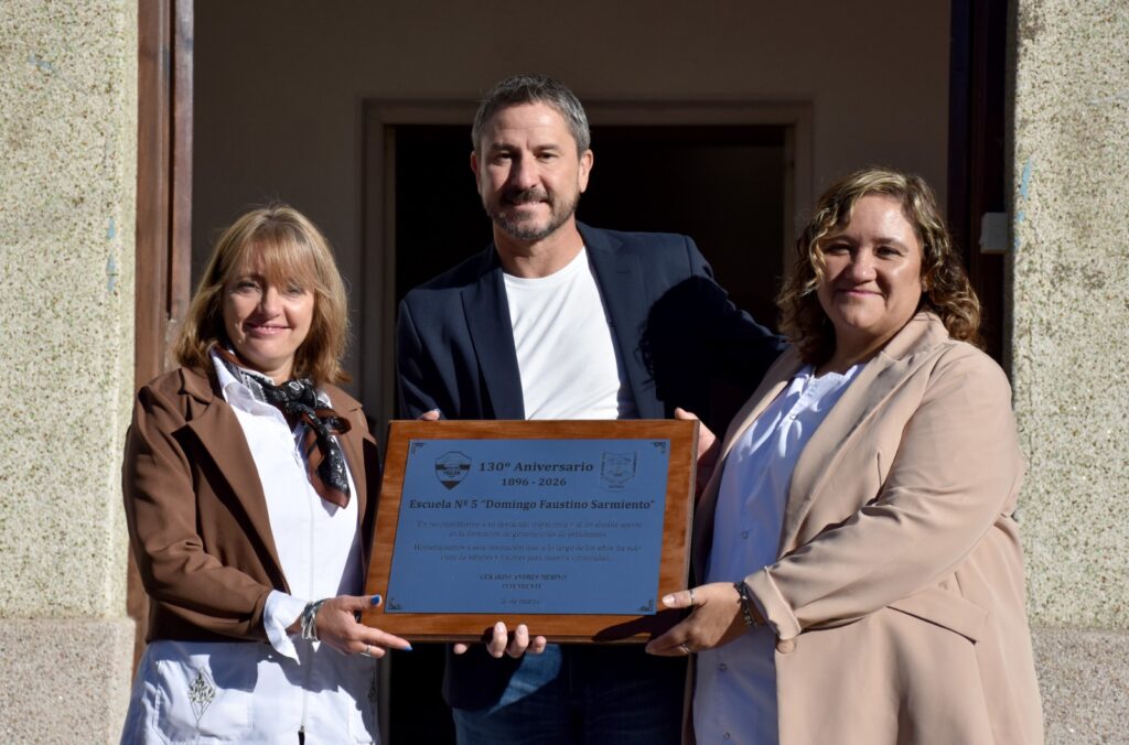 Merino participó del acto por el 130° aniversario de la Escuela N°5