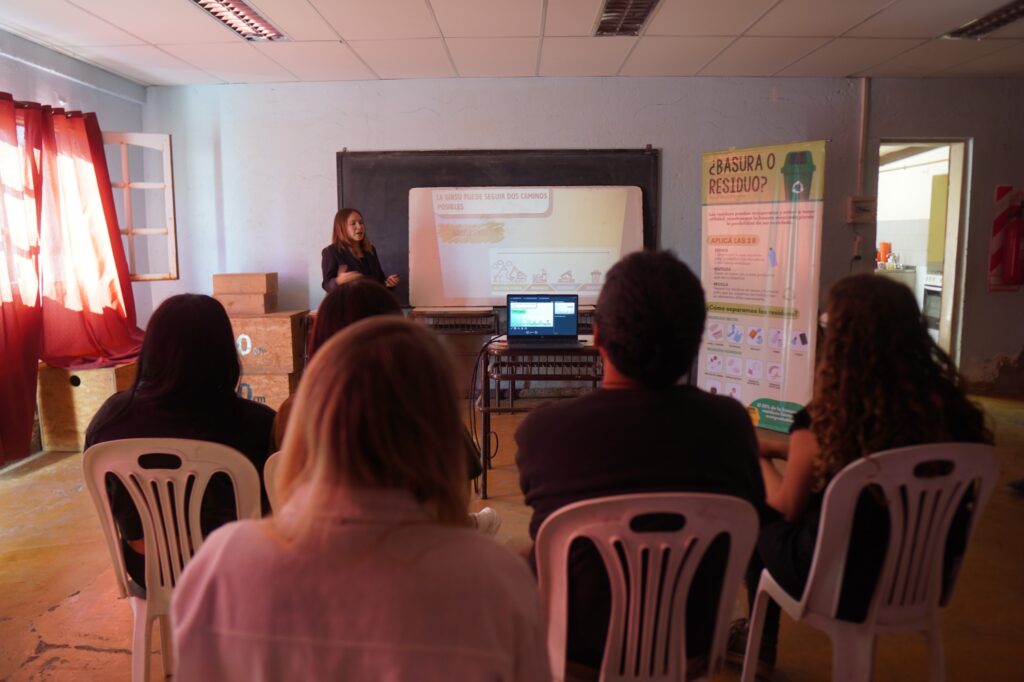 Educación ambiental: inició la segunda edición del taller sobre separación de residuos y compostaje en barrio Etchepare