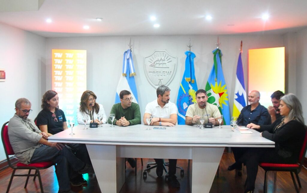 Merino destacó el paleoturismo como eje de desarrollo tras un hallazgo fósil en Trelew