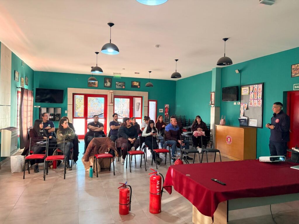 Personal de Inspecciones recibió una capacitación sobre protección contra incendios