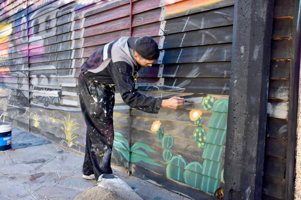 El arte y la identidad local se unen en la primera Galería a Cielo Abierto de Trelew