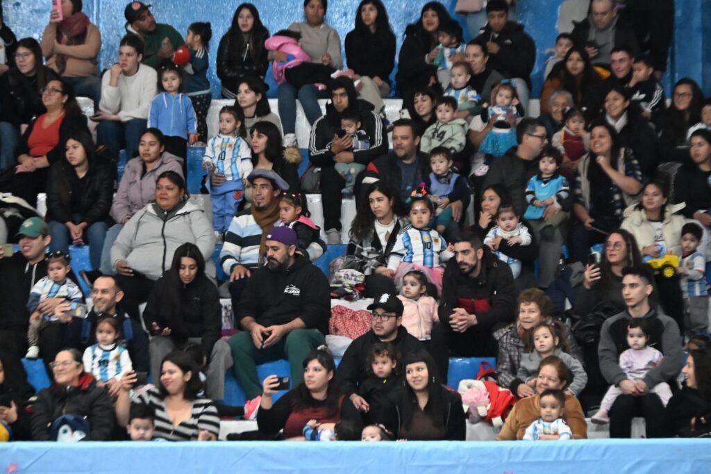 Trelew celebró el Día de los Jardines con una ludoteca llena de juegos, música y familias