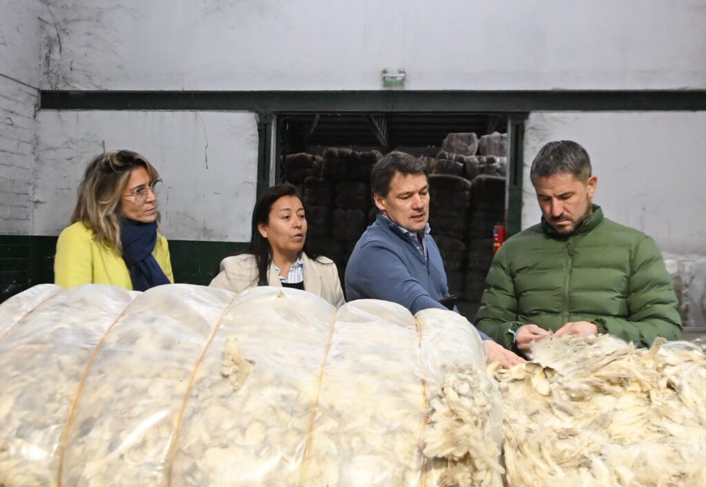 Merino visitó a los nuevos accionistas de Fuhrmann y avanzó en una agenda para ampliar producción y empleo