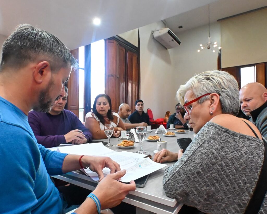 El Municipio de Trelew dio continuidad a las mesas de trabajo con presidentes barriales de 27 sectores de la ciudad