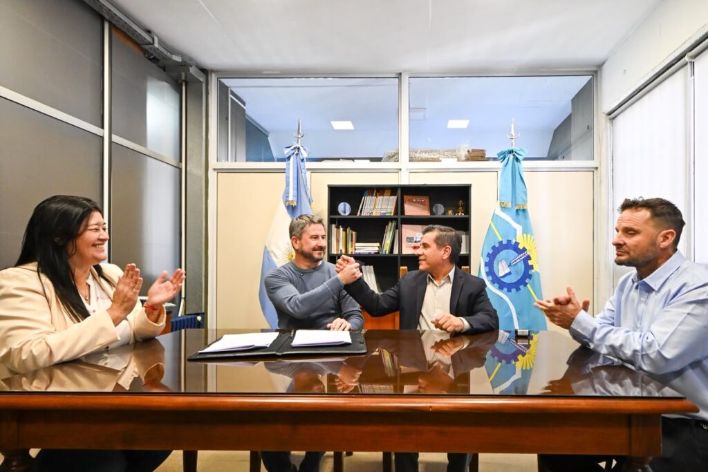 El Municipio de Trelew y la Facultad de Ciencias Económicas de la UNPSJB firmaron un convenio de pasantías educativas
