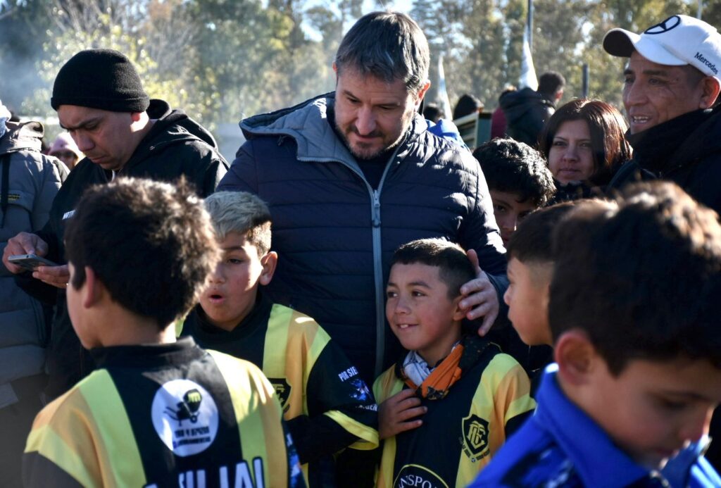 Merino acompañó las finales del Semillero del Sur y recorrió las obras deportivas del SEC