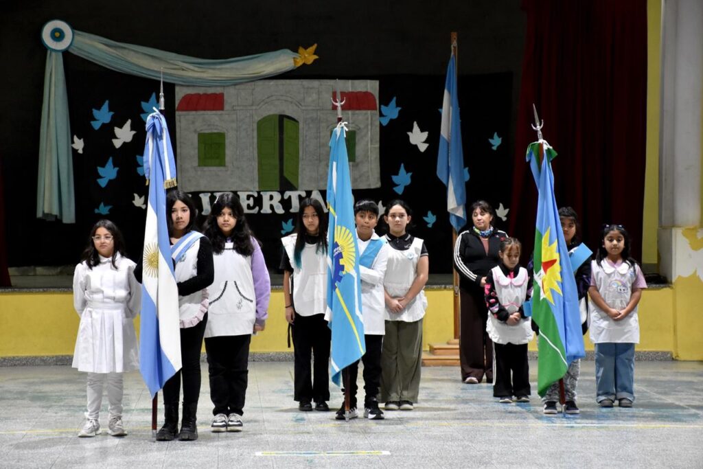 La Escuela N.º 207 del barrio INTA celebró el Día de la Independencia