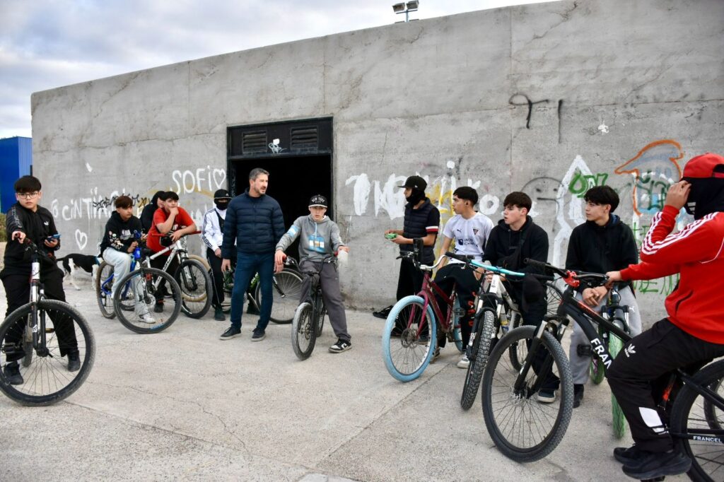 El Municipio de Trelew reconvertirá el antiguo proyecto de balneario municipal, abandonado durante años, en un espacio para la práctica de stunt para jóvenes