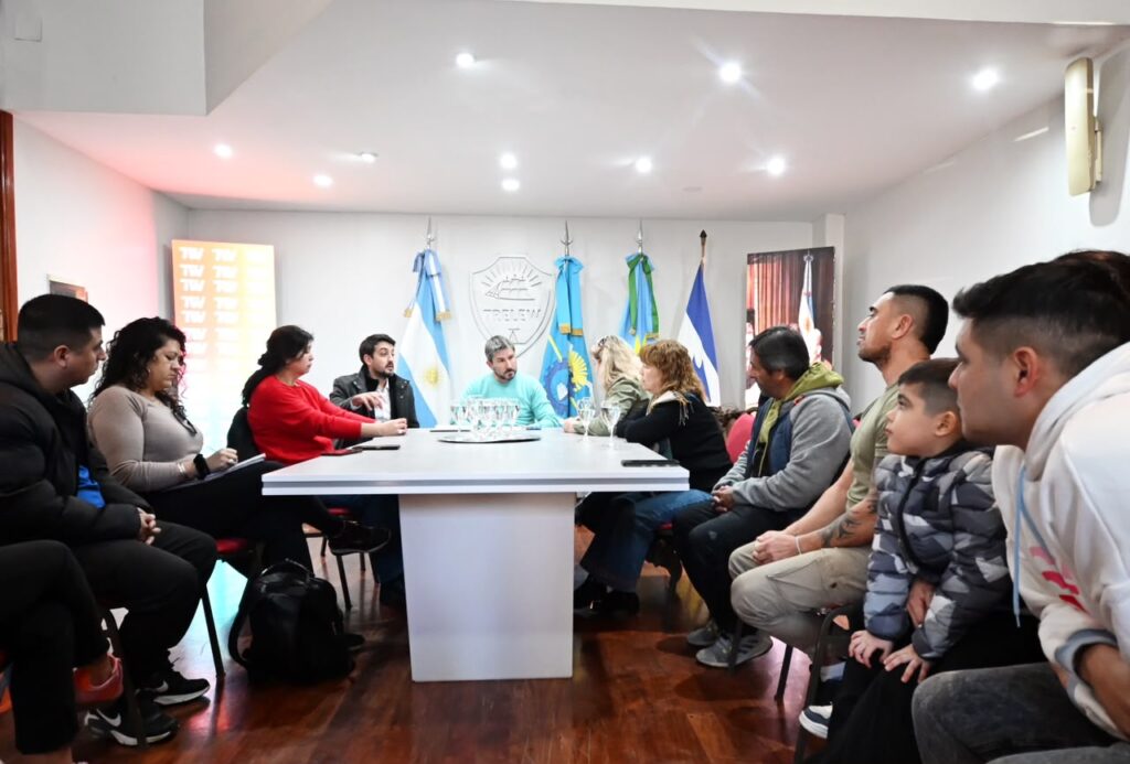 Merino promulgó ordenanza que permitirá la construcción de 33 viviendas para el Sindicato Municipal, tras 12 años de espera