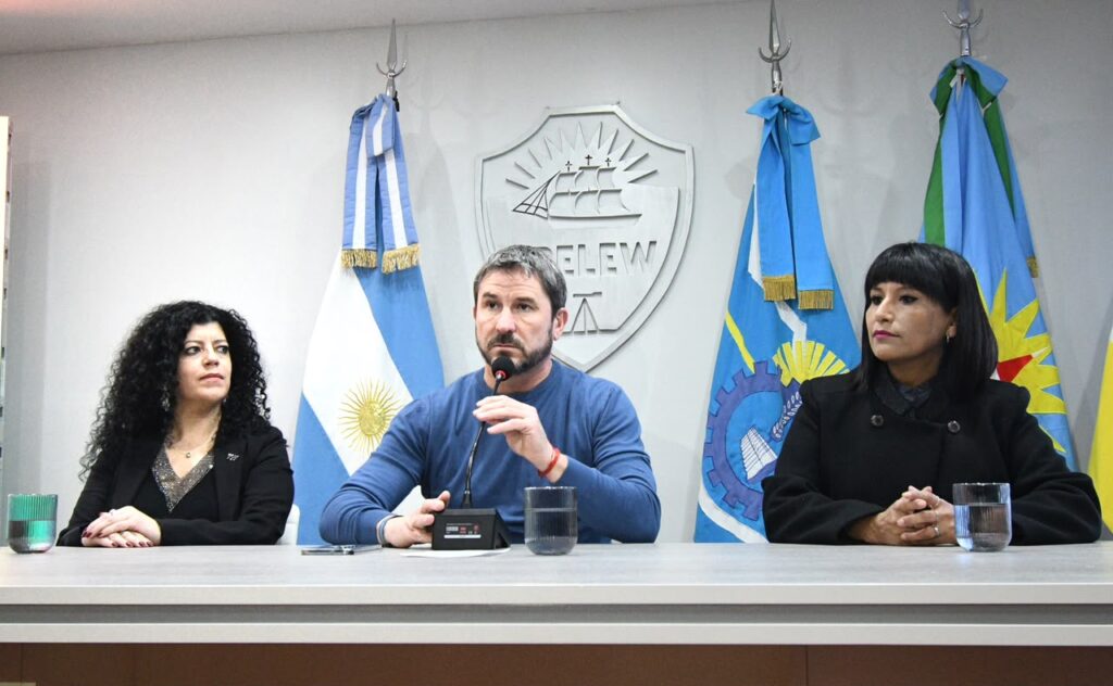La Municipalidad de Trelew impulsa un programa educativo, para que los empleados que no cuenten con el secundario puedan concluir sus estudios
