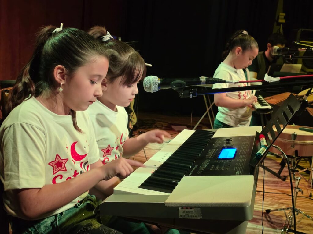 El estudio de formación HADDU se presentó en el ciclo ExpresArte de Trelew.