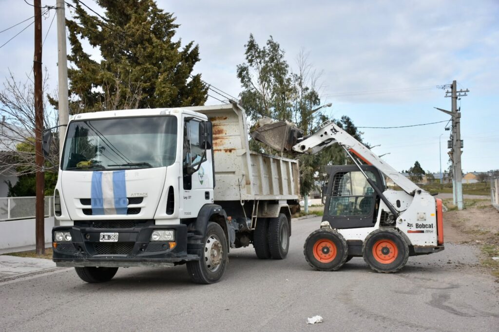 El Municipio de Trelew realiza tareas de mantenimiento en barrio Norte