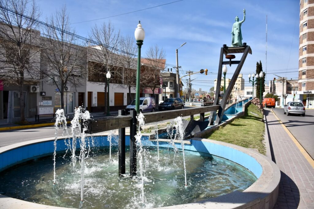 El Municipio realiza mantenimiento y mejoras en fuentes de la ciudad de Trelew