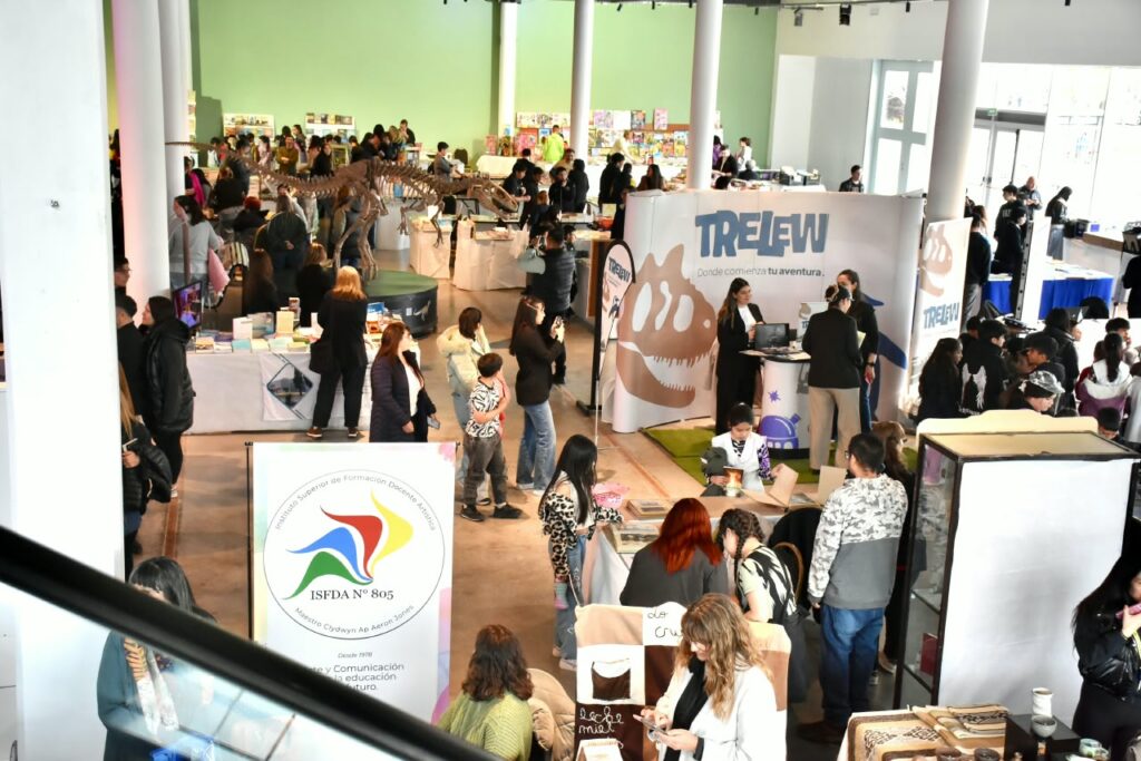 La Feria del Libro y las Artes de Trelew cerró su 3° edición con más de 20 mil visitantes